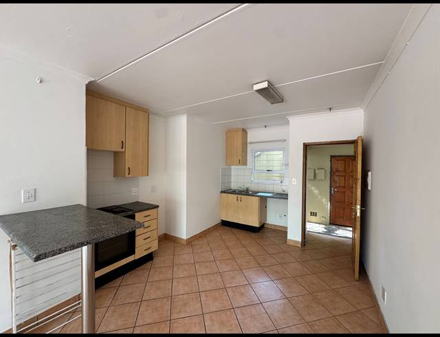 2 BEDROOM APARTMENT RENTED IN BRYANSTON